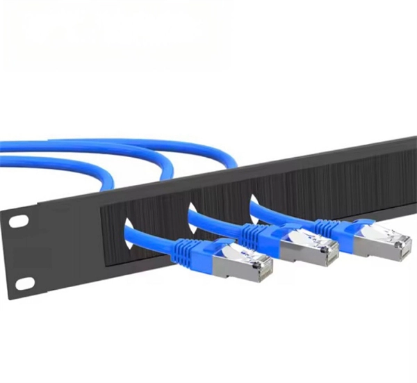 How to connect the fiber optic cable to a ring network switch