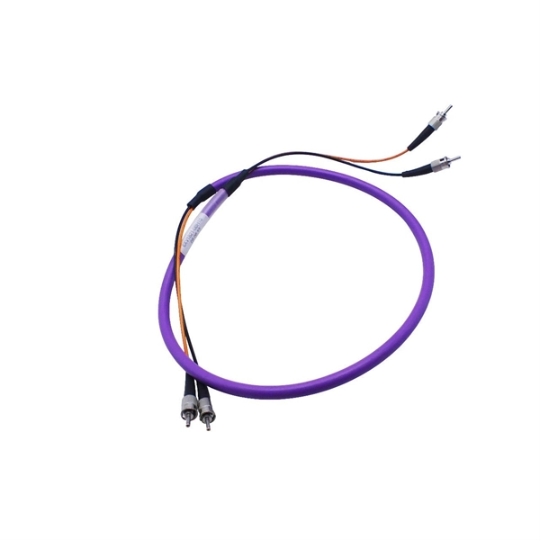 Connecting a multimode fiber optic cable to a single-mode patch cord