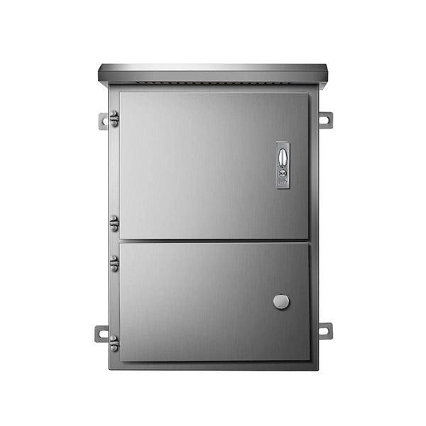 How to connect a small busbar when it is energized