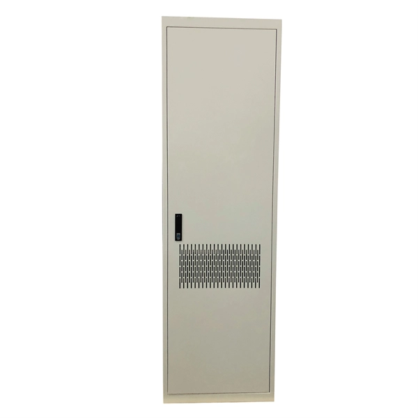 Is there a grounding wire distribution box
