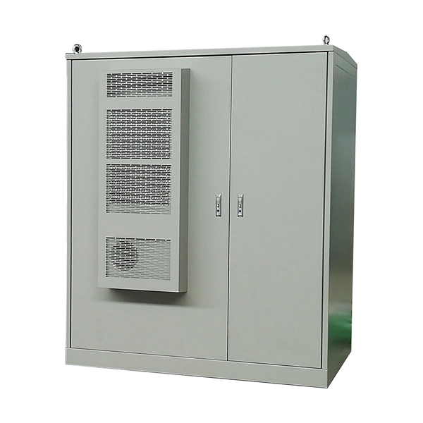 Switch transmits fiber optic signals