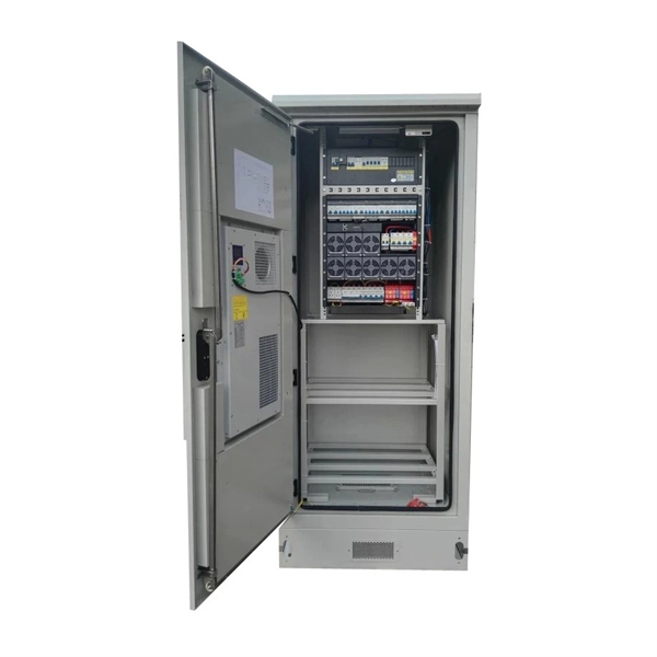 Power distribution box and lighting box
